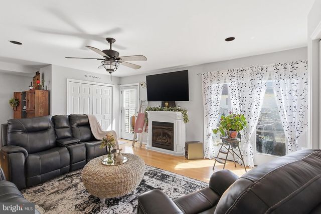 110 DOLLMORE AVE, Waretown, NJ 08758