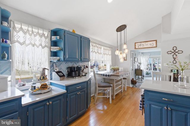 110 DOLLMORE AVE, Waretown, NJ 08758