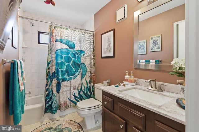 110 DOLLMORE AVE, Waretown, NJ 08758