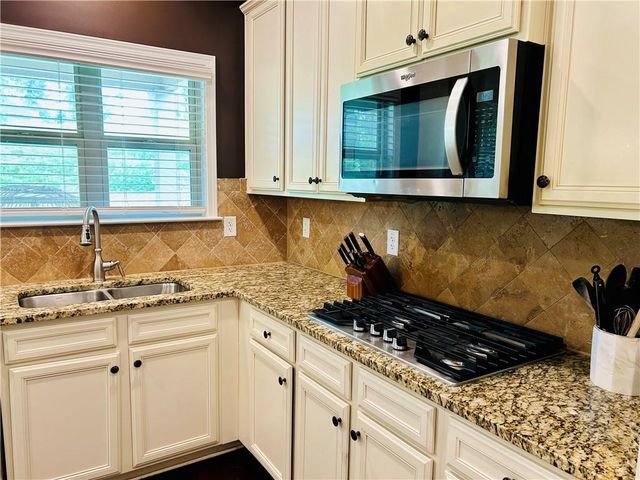 330 Darien Drive, Senoia, GA 30276