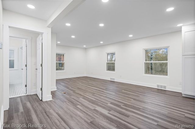 17348 Hilton Street, Southfield, MI 48075