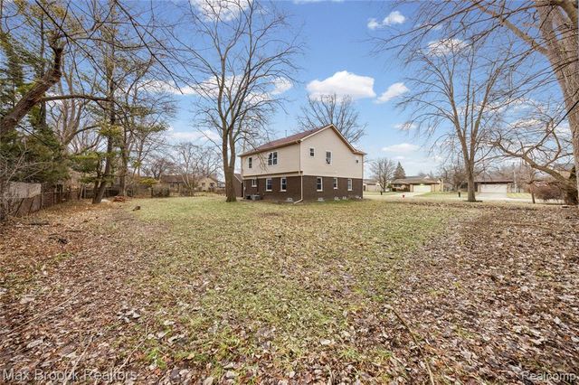 17348 Hilton Street, Southfield, MI 48075