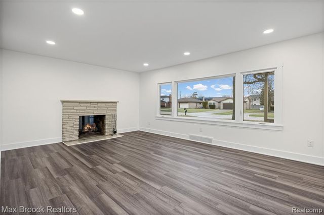 17348 Hilton Street, Southfield, MI 48075