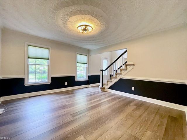 5345 Lake Lawson RD, Virginia Beach, VA 23455