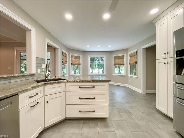 5345 Lake Lawson RD, Virginia Beach, VA 23455