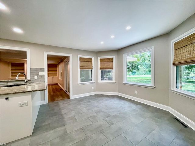 5345 Lake Lawson RD, Virginia Beach, VA 23455