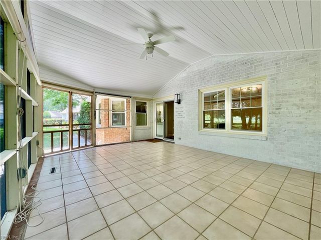 5345 Lake Lawson RD, Virginia Beach, VA 23455