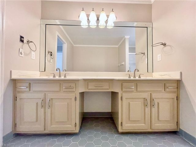 5345 Lake Lawson RD, Virginia Beach, VA 23455
