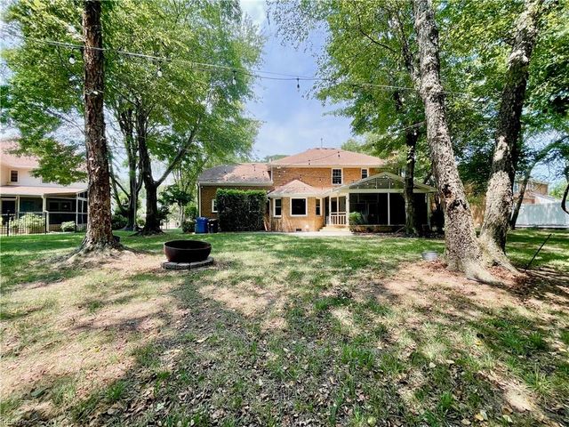 5345 Lake Lawson RD, Virginia Beach, VA 23455