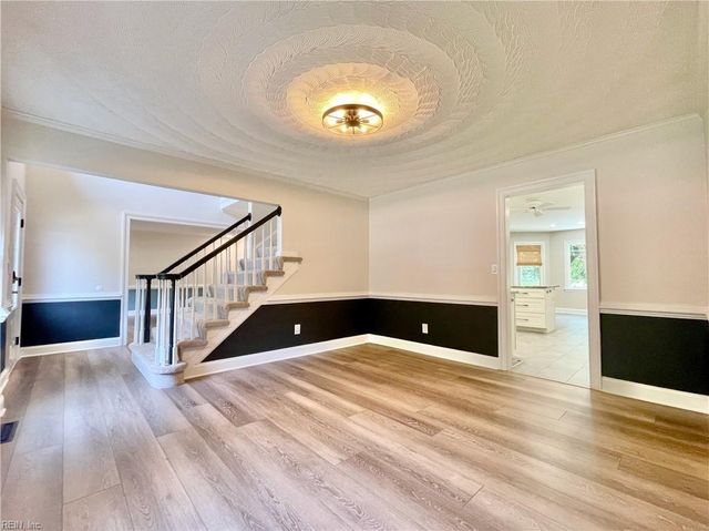 5345 Lake Lawson RD, Virginia Beach, VA 23455
