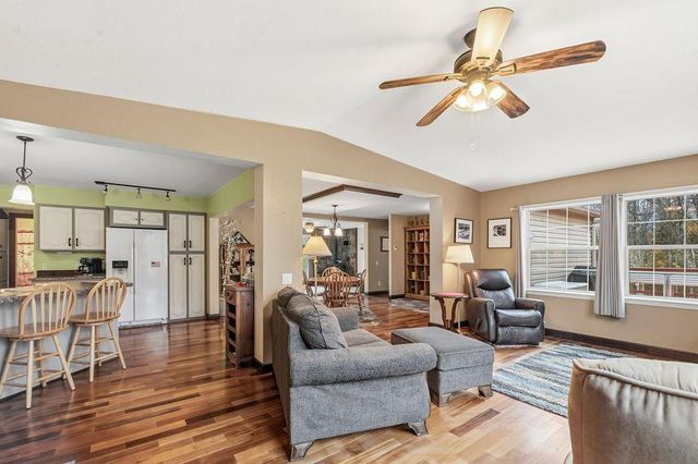 5251 Grabert Road, Fredenberg Twp, MN 55803