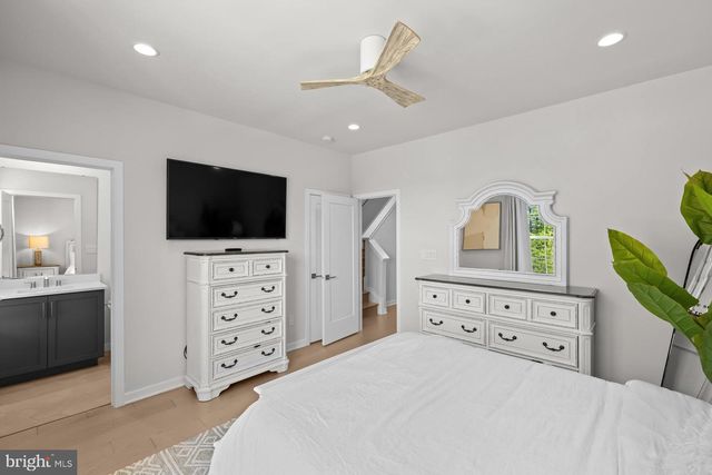 22244 PHILANTHROPIC DR, Ashburn, VA 20148