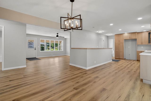 305 2nd Street, Grundy Center, IA 50638