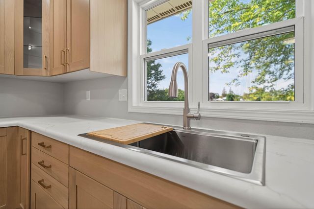 305 2nd Street, Grundy Center, IA 50638