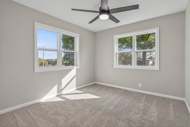 305 2nd Street, Grundy Center, IA 50638