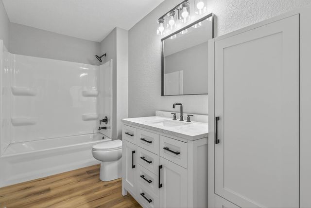 305 2nd Street, Grundy Center, IA 50638