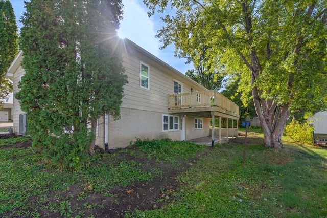 305 2nd Street, Grundy Center, IA 50638
