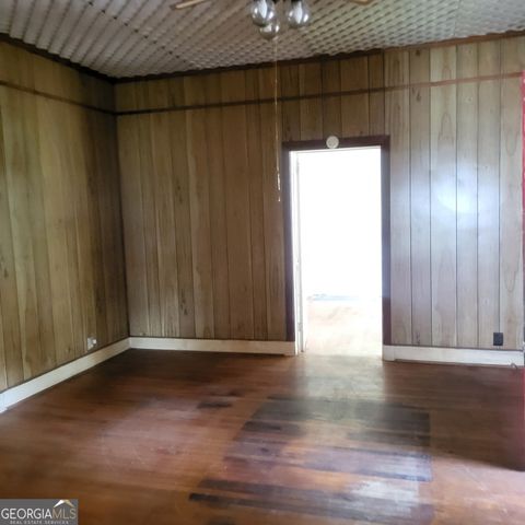 609 S 11TH Avenue, Lanett, AL 36863