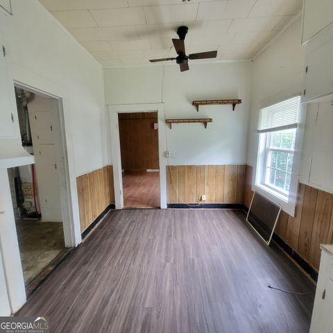 609 S 11TH Avenue, Lanett, AL 36863