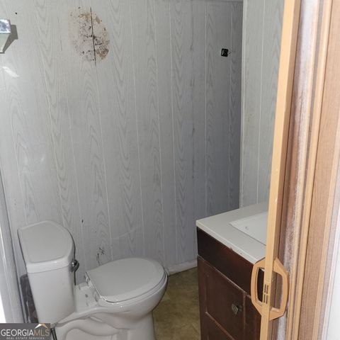 609 S 11TH Avenue, Lanett, AL 36863