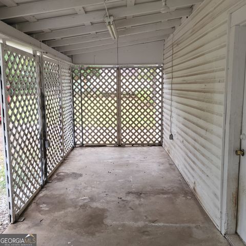 609 S 11TH Avenue, Lanett, AL 36863