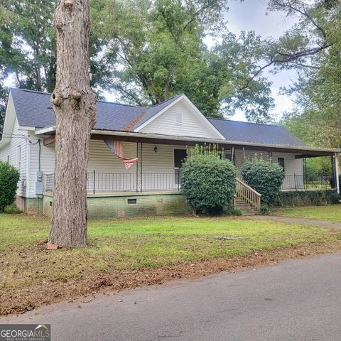 609 S 11TH Avenue, Lanett, AL 36863