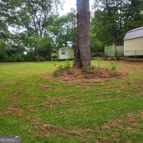 609 S 11TH Avenue, Lanett, AL 36863