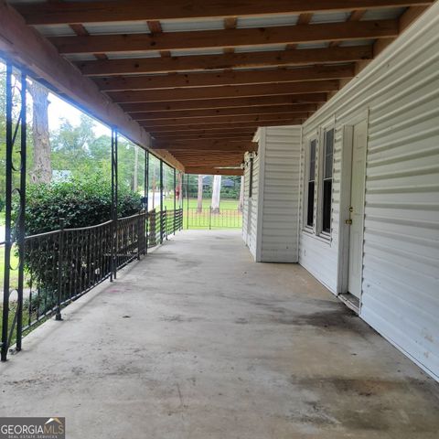 609 S 11TH Avenue, Lanett, AL 36863