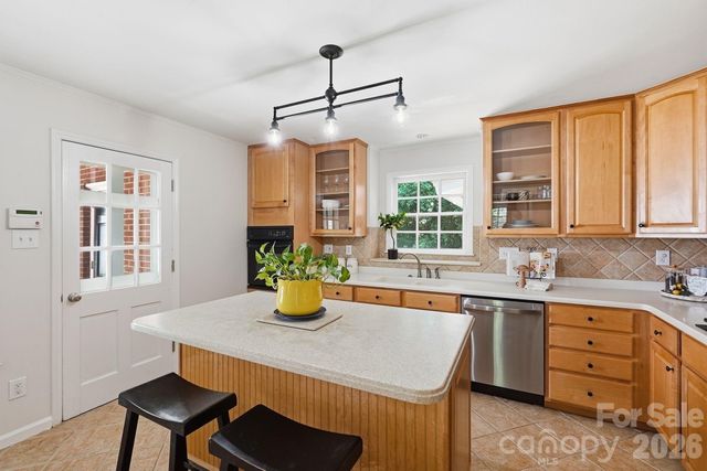 3635 Severn Avenue, Charlotte, NC 28210