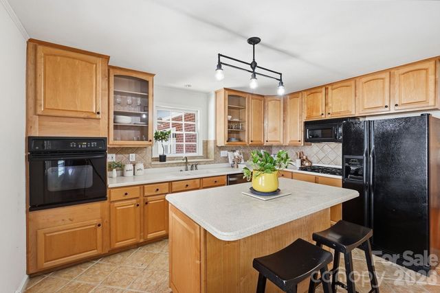 3635 Severn Avenue, Charlotte, NC 28210