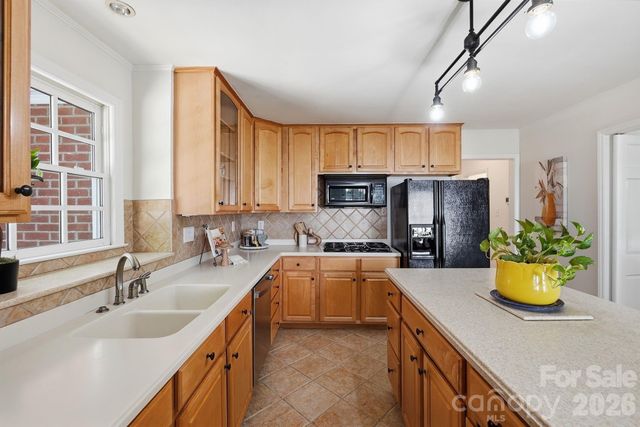 3635 Severn Avenue, Charlotte, NC 28210