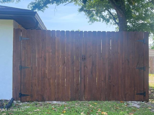 416 Woodland Park Drive, Biloxi, MS 39531