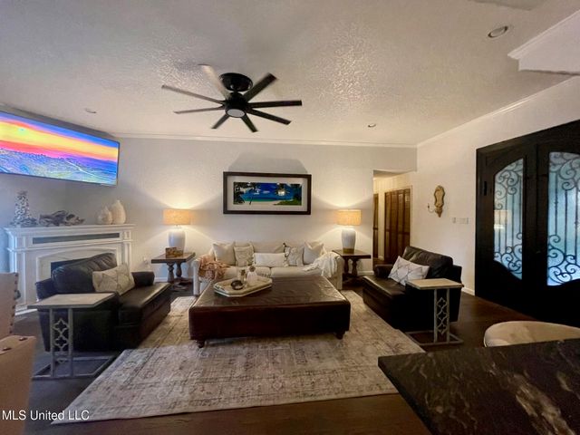 416 Woodland Park Drive, Biloxi, MS 39531