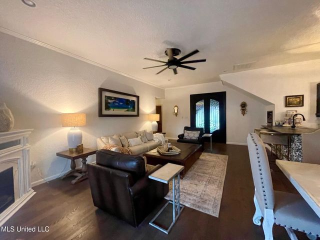 416 Woodland Park Drive, Biloxi, MS 39531