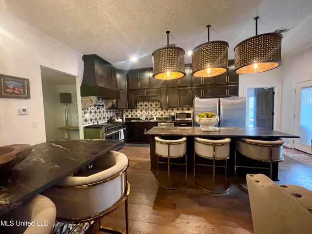 416 Woodland Park Drive, Biloxi, MS 39531