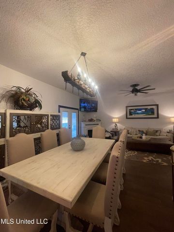 416 Woodland Park Drive, Biloxi, MS 39531