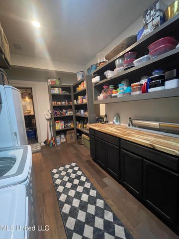 416 Woodland Park Drive, Biloxi, MS 39531