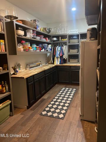 416 Woodland Park Drive, Biloxi, MS 39531