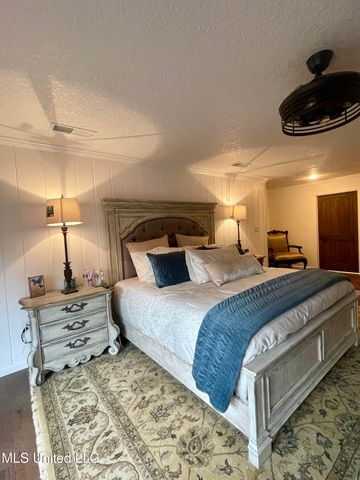 416 Woodland Park Drive, Biloxi, MS 39531