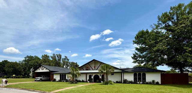 416 Woodland Park Drive, Biloxi, MS 39531