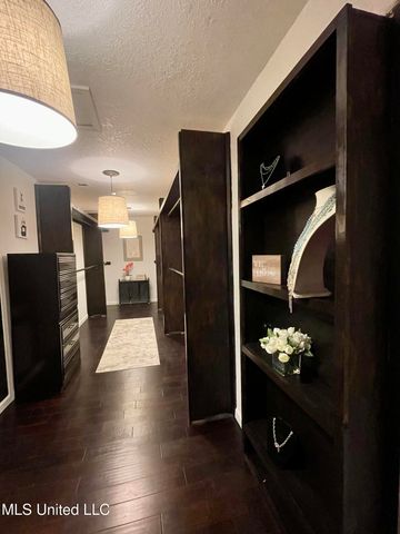 416 Woodland Park Drive, Biloxi, MS 39531
