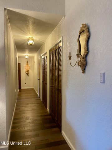 416 Woodland Park Drive, Biloxi, MS 39531