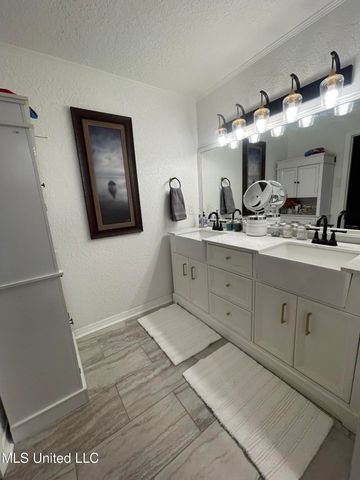 416 Woodland Park Drive, Biloxi, MS 39531