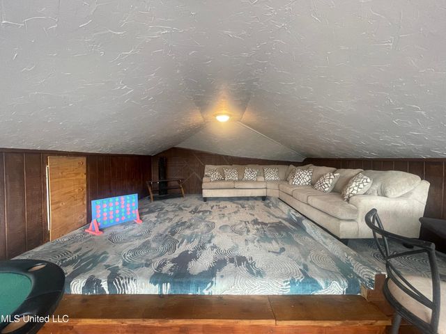 416 Woodland Park Drive, Biloxi, MS 39531