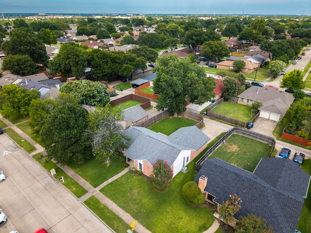 128 Kingsbridge Drive, Garland, TX 75040