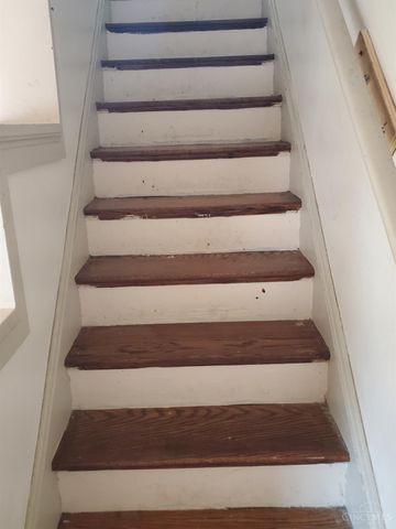 1946 Berkley Avenue, Cincinnati, OH 45237