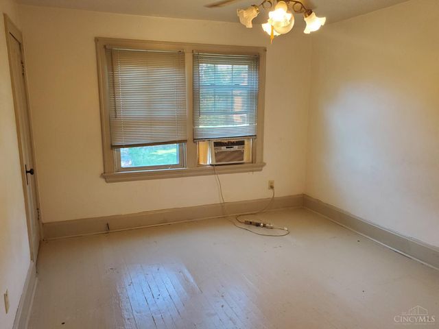 1946 Berkley Avenue, Cincinnati, OH 45237