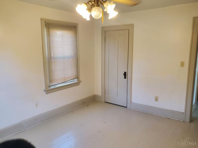 1946 Berkley Avenue, Cincinnati, OH 45237