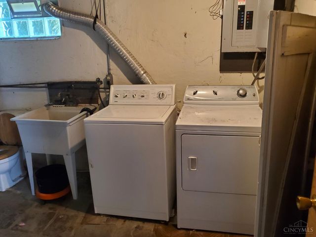 1946 Berkley Avenue, Cincinnati, OH 45237