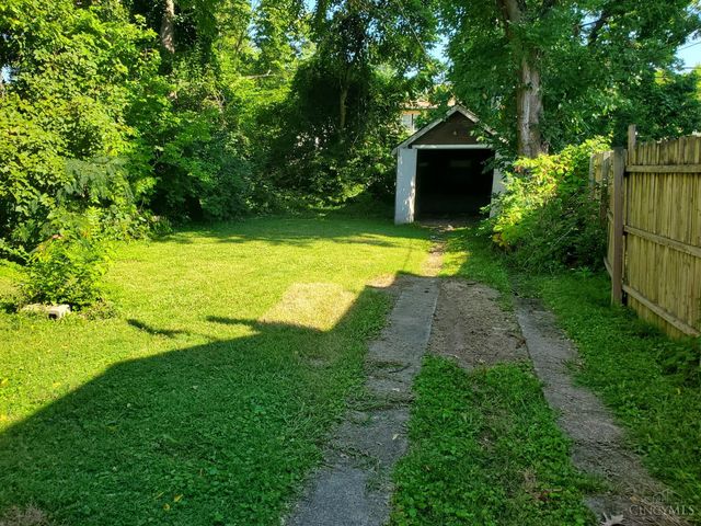 1946 Berkley Avenue, Cincinnati, OH 45237